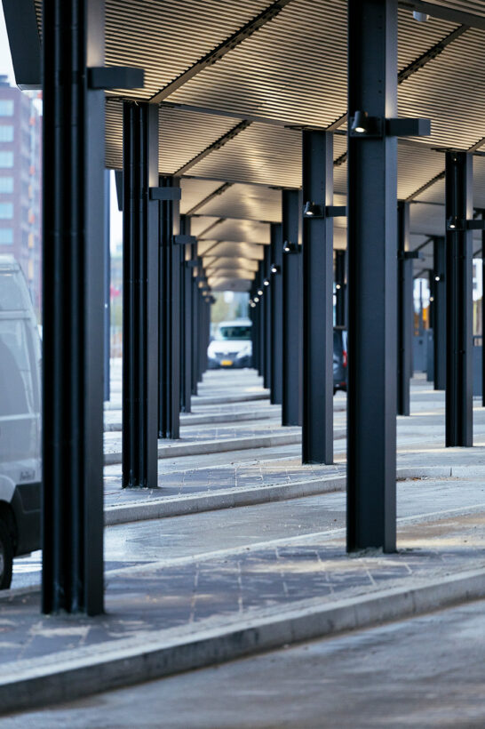 Svalegang på den nye busterminal ved Dybbølsbrod stattion i København